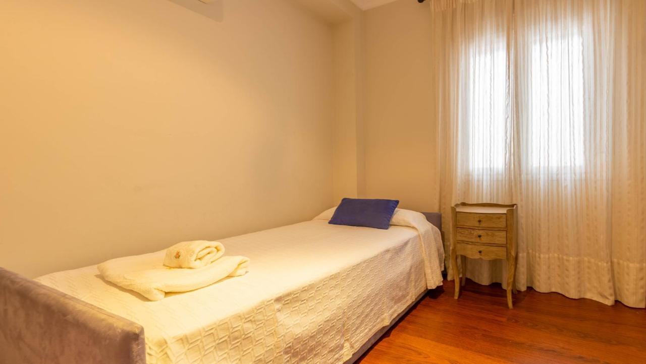 Apartamento Arenal - 3 Habitaciones Севилья Экстерьер фото